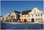 Obec Chvalšiny leží v příjemné krajině pod Blanským lesem asi 9 km severozápadně od města Český Krumlov v nadmořské výšce 673 m. První zmínky o vsi pocházejí z roku 1263. Tehdy Chvalšiny věnoval Přemysl Otakar II. právě založenému klášteru ve Zlaté Koruně. Významnou památkou Chvalšin je kostel svaté Máří Magdaleny.