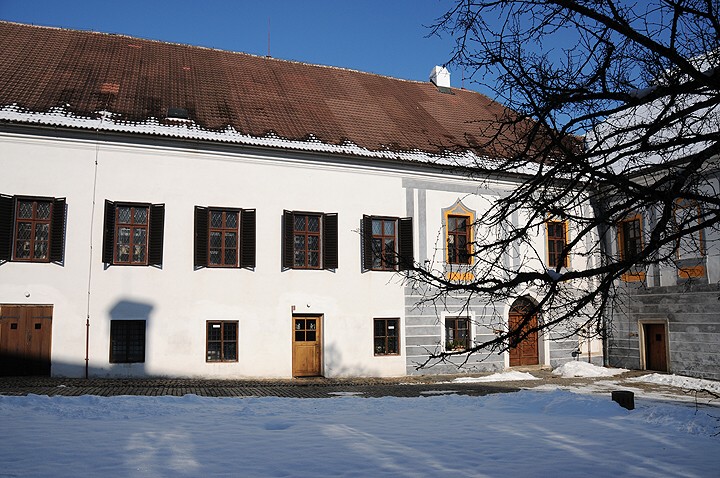 img00018.jpg