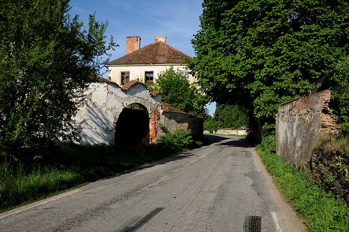 img00002.jpg