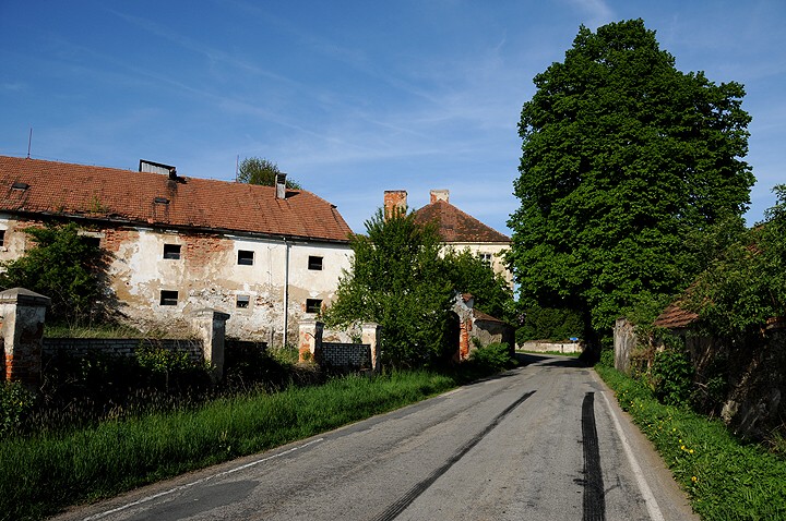 img00003.jpg