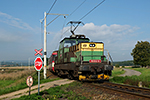 113 002-0 na trati 202 Tábor - Bechyně se blíží do stanice Sudoměřice u Bechyně, foceno: 20.09.2014