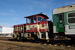 704 015-7