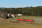 1116 106-6 a 1116 112-4, trať: 196 Summerau - Linz (Lest), foceno: 30.12.2016